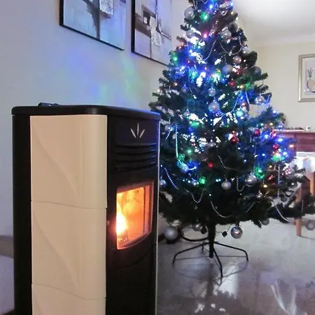 Room,chambre Privee Chez L'habitant,parking Voiture Devant La Maison,garage Moto Et Velo Δωμάτια σε οικογενειακή κατοικία