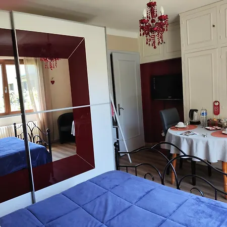 Room,chambre Privee Chez L'habitant,parking Voiture Devant La Maison,garage Moto Et Velo Κολμάρ