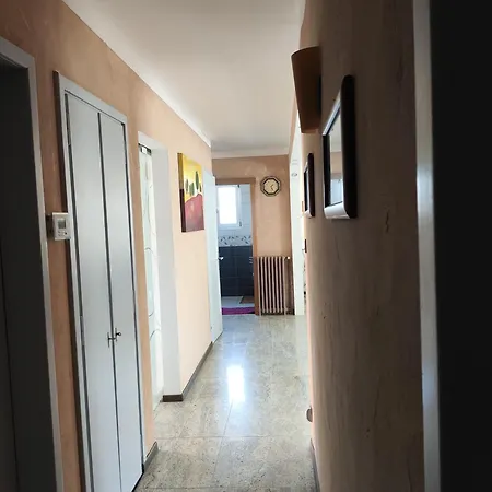Room,chambre Privee Chez L'habitant,parking Voiture Devant La Maison,garage Moto Et Velo, Petit Dejeuner * كولمار