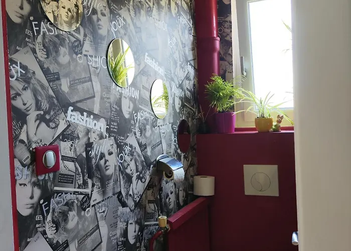 Room,chambre Privee Chez L'habitant,parking Voiture Devant La Maison,garage Moto Et Velo منزل للإقامة *